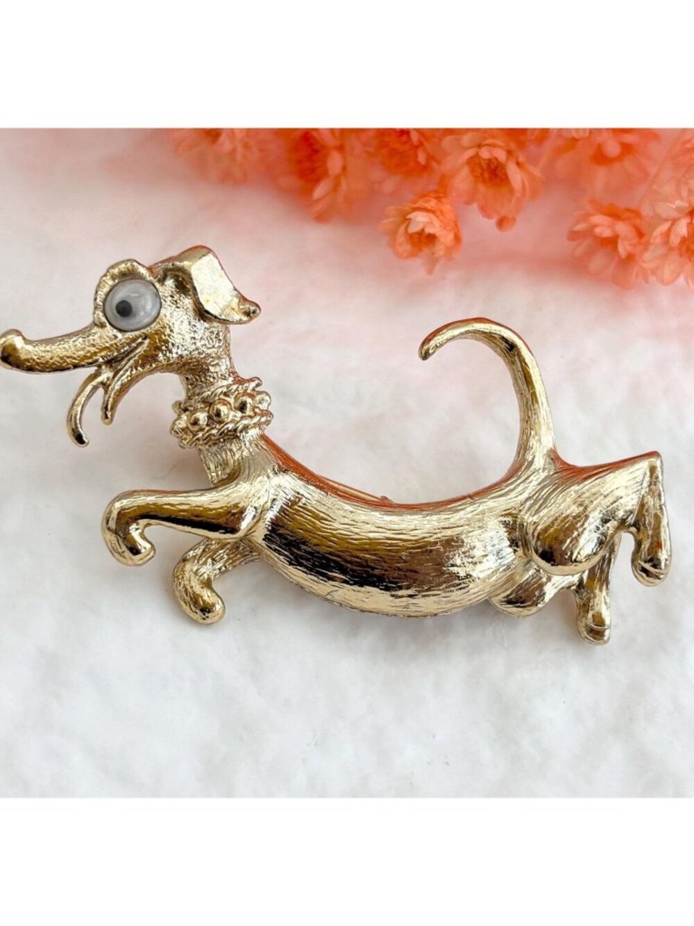 Dachshund gold toned textured Dog Vintage Costume Jewelry Brooch | Lapel Pin